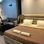 Luxury Heights - 28Th Floor River Facing
