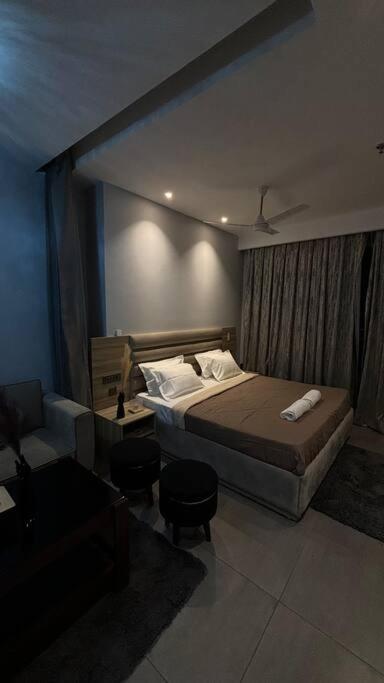 Apartment Luxury Heights - 28th Floor River Facing