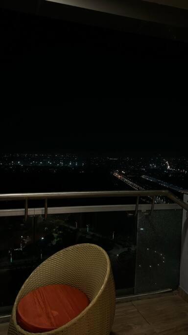 Apartment Luxury Heights - 28th Floor River Facing *